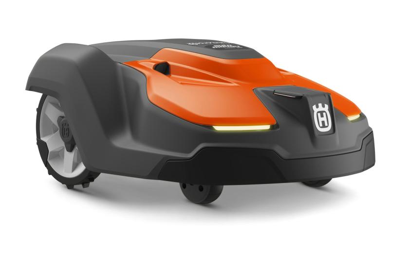 Husqvarna AUTOMOWER® Mähroboter 550 EPOS, dunkelgrau und orange, vier Räder.